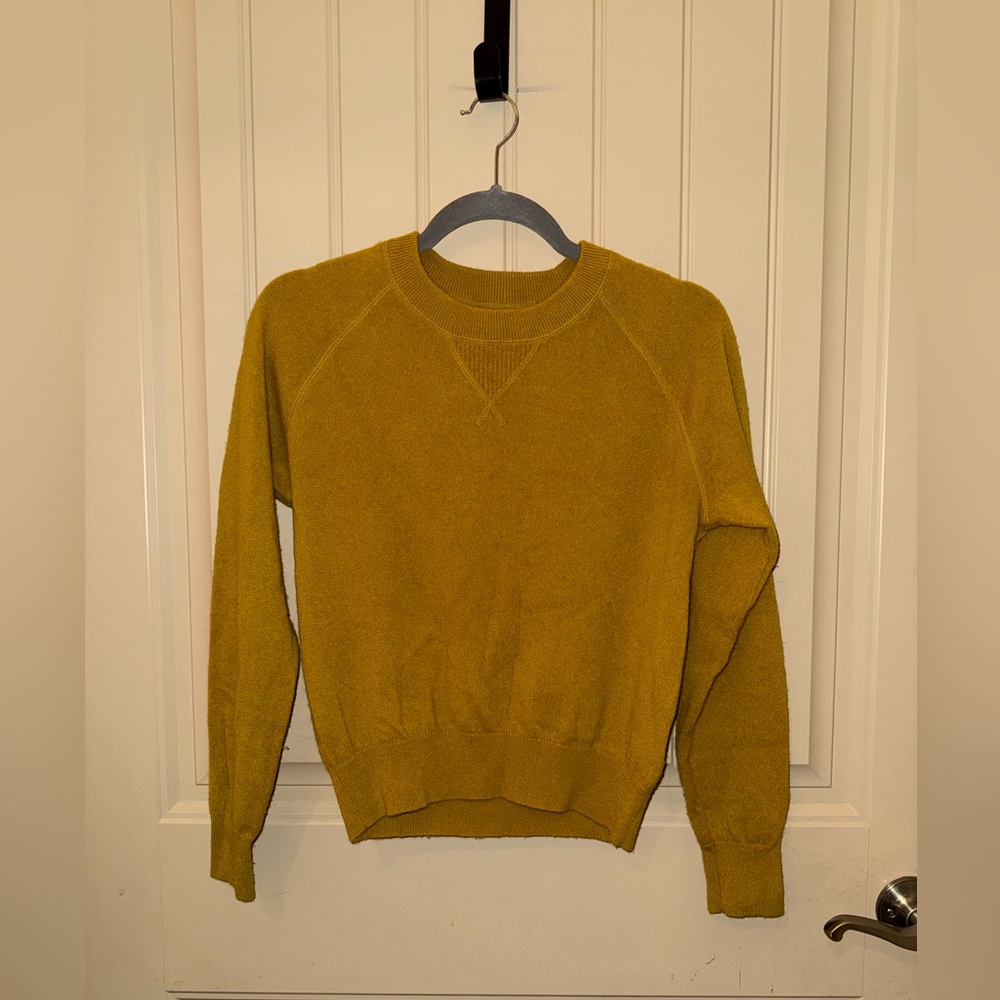 Quince Mongolian Shrunken Cashmere Sweatshirt in Mustard Yellow Size Small